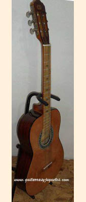 Guitarra Económica modelo CGE de Paracho Vista 2